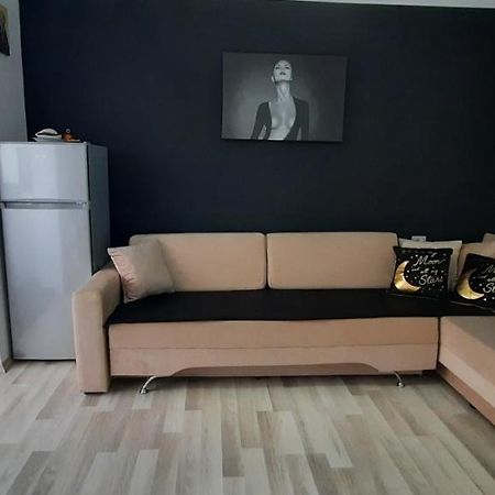 דירות Apartament Clara Përmet מראה חיצוני תמונה