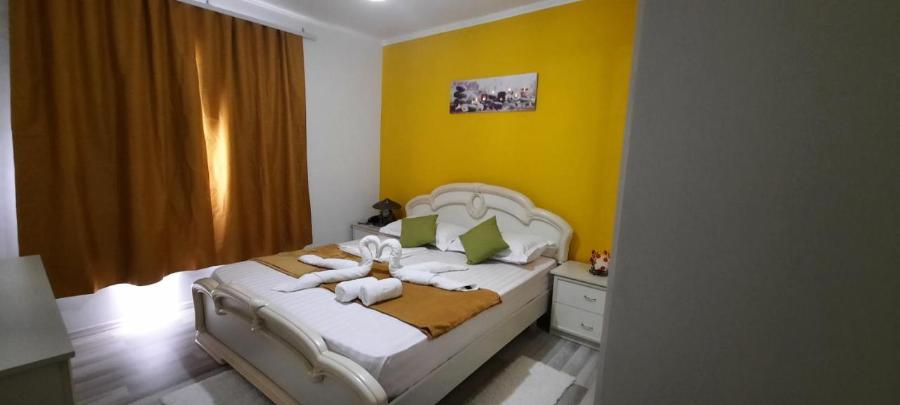 דירות Apartament Clara Përmet מראה חיצוני תמונה