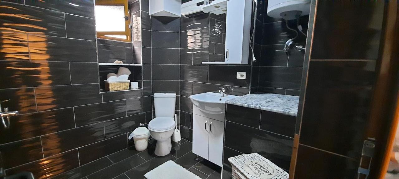 דירות Apartament Clara Përmet מראה חיצוני תמונה
