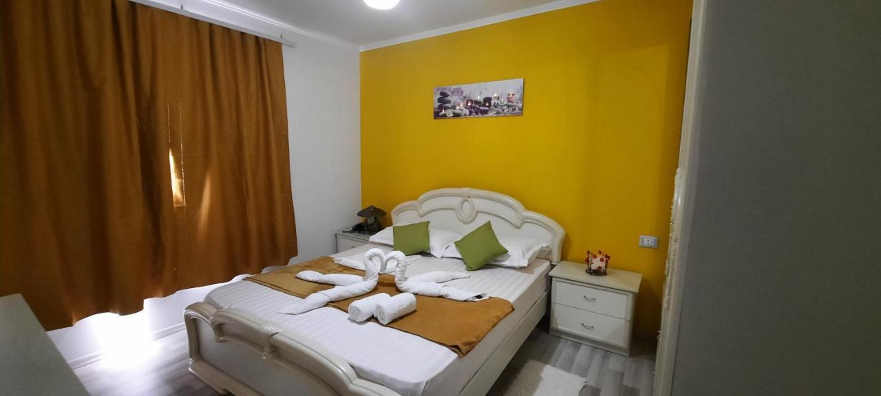 דירות Apartament Clara Përmet מראה חיצוני תמונה