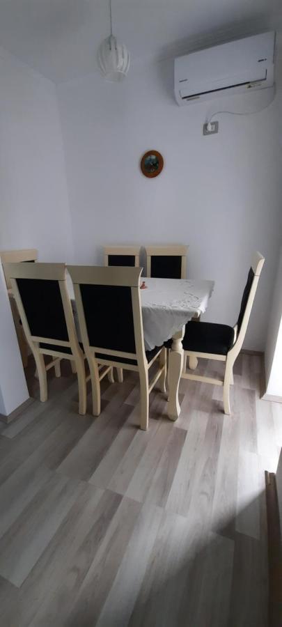 דירות Apartament Clara Përmet מראה חיצוני תמונה