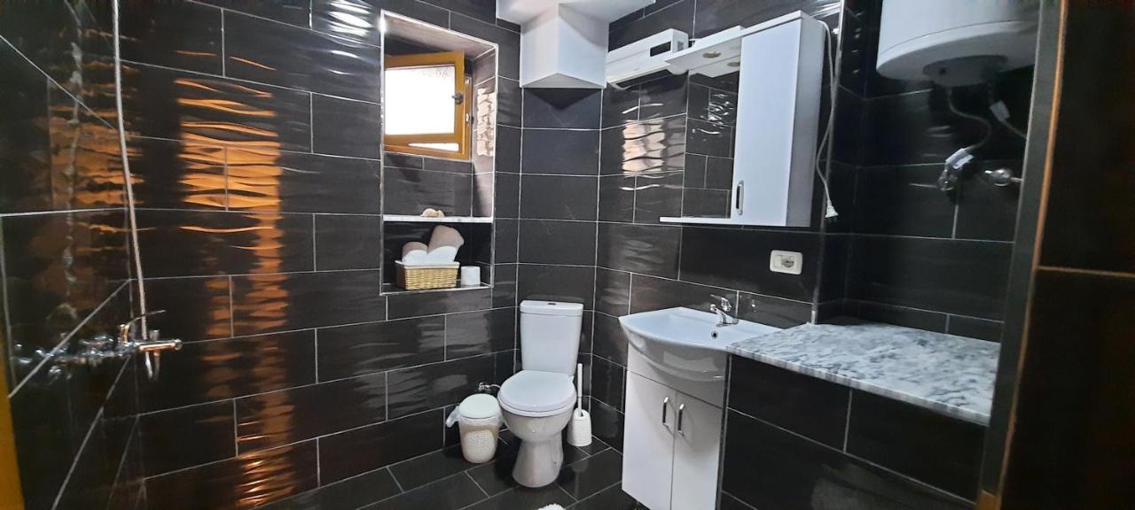 דירות Apartament Clara Përmet מראה חיצוני תמונה